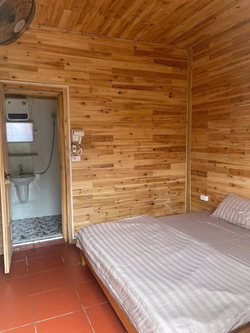 Room 01