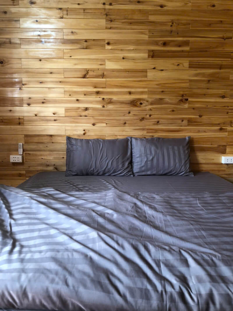 Room 01